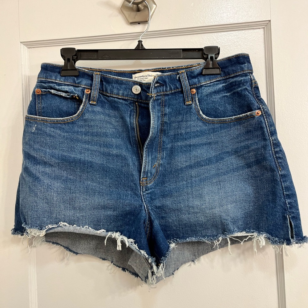 A&F curve love cut off short high rise